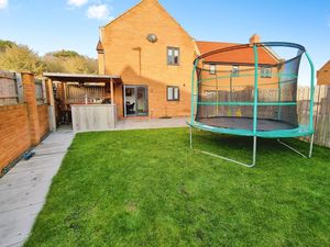 Photo 19- click for photo gallery